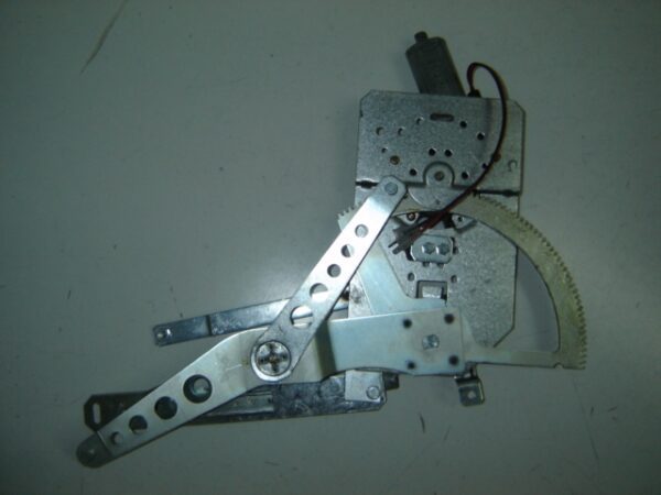 BMW E36 1991 ELEVALUNAS ELECTRICO FRONTAL IZQUIERDO 2-4P