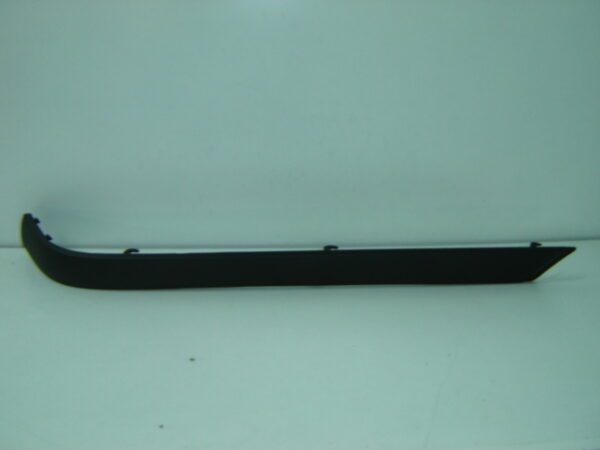 BMW E36 1991 MOLDURA PARAGOLPES TRASERO DERECHO