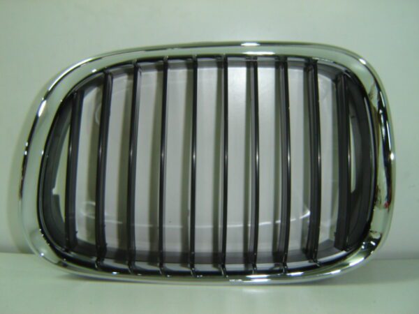 BMW E39 1995 REJILLA IZQUIERDO QUIERDO