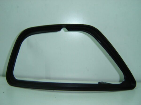 FORD FOCUS 2002 REJILLA PARAGOLPES FRONTAL IZQUIERDO C -AGUJERO