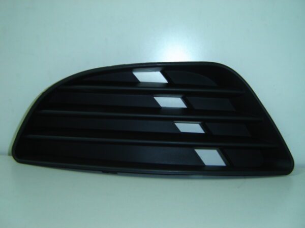 FORD FIESTA 2002 REJILLA IZQUIERDO PARAGOLPES SIN HUECOS