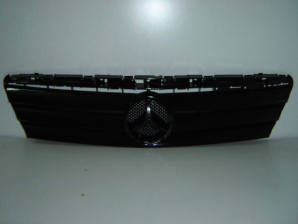 MERCEDES A W168 1997 REJILLA NEGRO