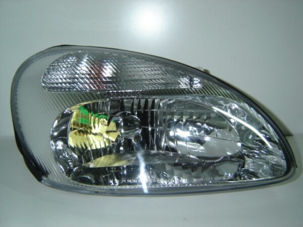 DAEWOO NUBIRA 1999 FARO DERECHO
