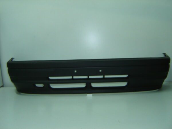 MAZDA 323 4P 1990 PARAGOLPES FRONTAL