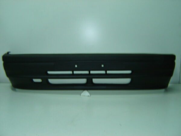 MAZDA 323 H-B 1990 PARAGOLPES FRONTAL NEGRO