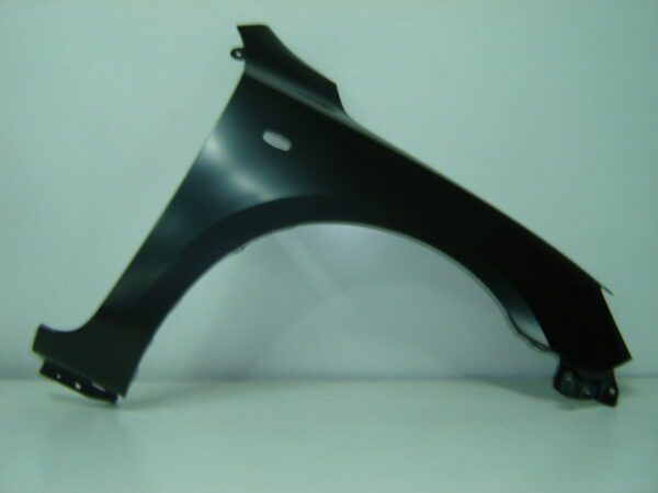 MAZDA 3 H-B 2004 ALETA FRONTAL DERECHO