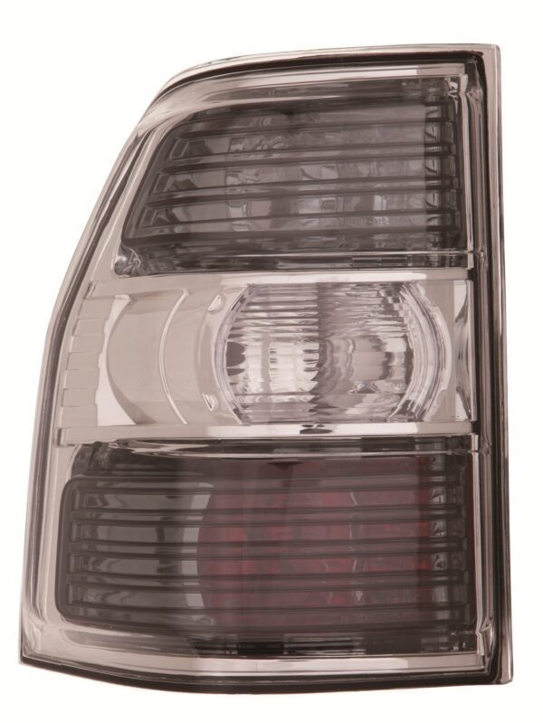 MITSUBISHI PAJERO 08-*PILOTO TRASERO DCH 5P