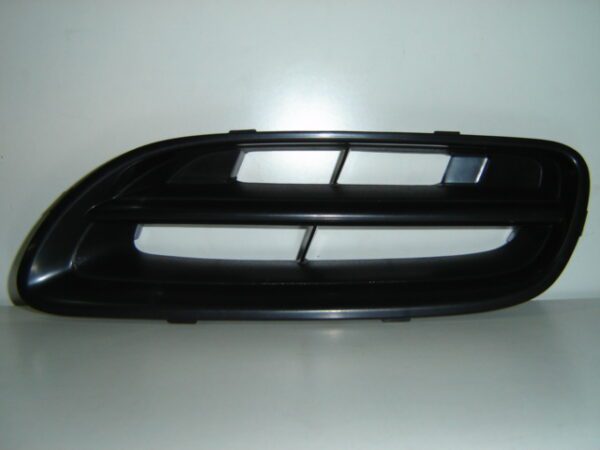NISSAN MICRA 1998 REJILLA IZQUIERDO NEGRO