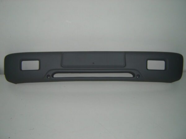 NISSAN CABSTAR 1999 2003 PARAGOLPES FRONTAL CON HUECOS