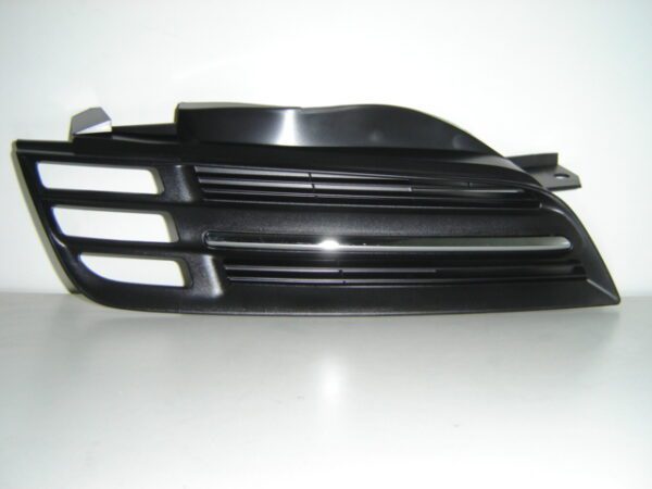 NISSAN MICRA 2002 REJILLA DERECHO ( NEGRO+CROMADO