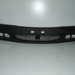 TOYOTA COROLLA 2000 PARAGOLPES FRONTAL NEGRO CON HUECOS