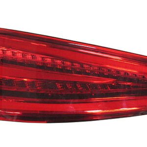 Piloto Trasero Derecho Con Portalámpara  LED  T. A